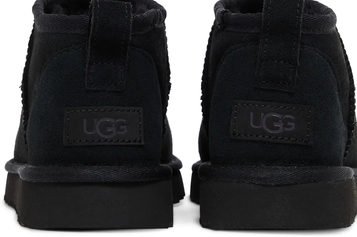 Ultra Mini Black Classic UGG W 0610
